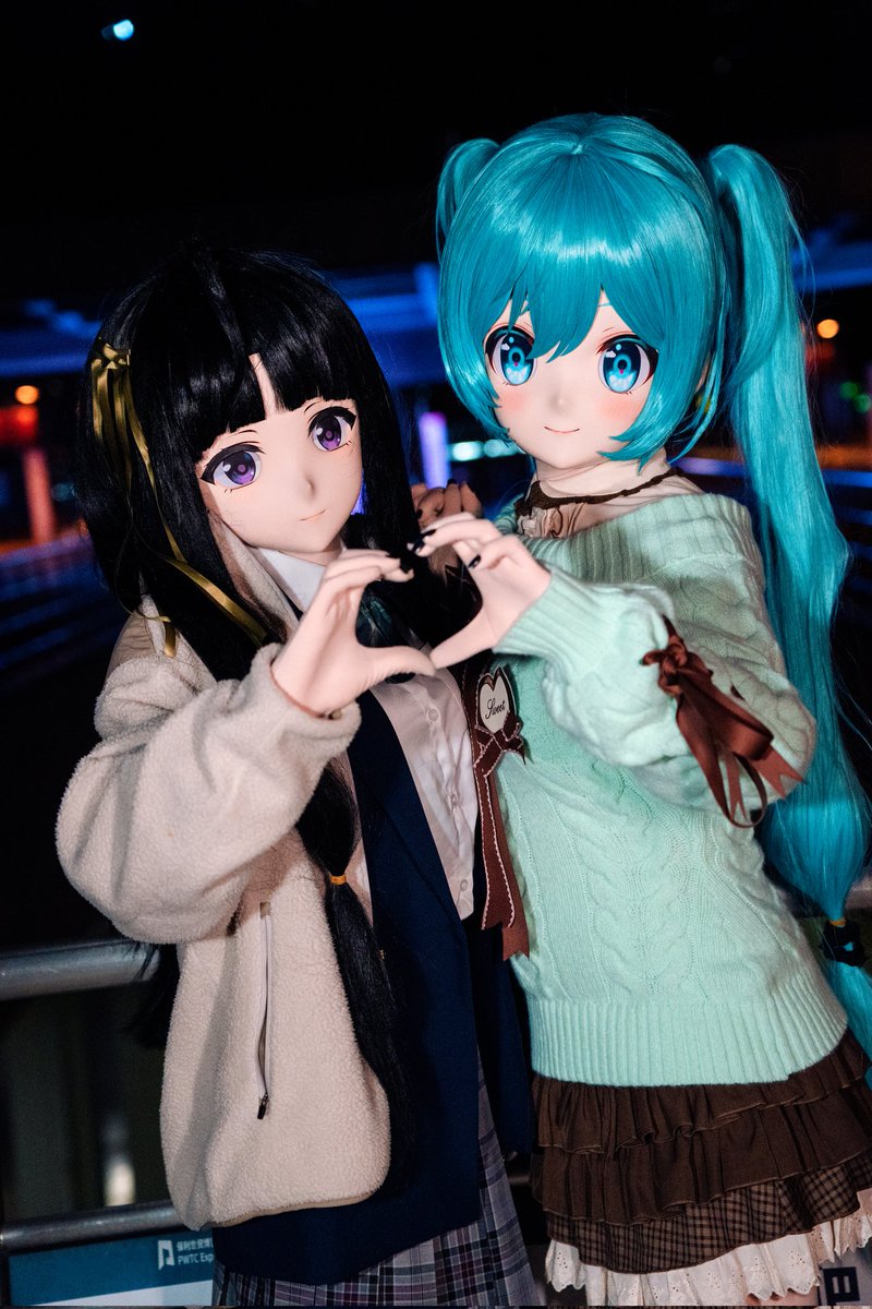 “寒冷的冬夜与你紧紧相拥～比个心传达那超越时空的爱意吧❤️”

初音宝ww:<a href="/moyumememe/">moyume</a> 
📷✨&amp;🔧:<a href="/solafuxiao/">Sola拂晓</a>

#kigurimi