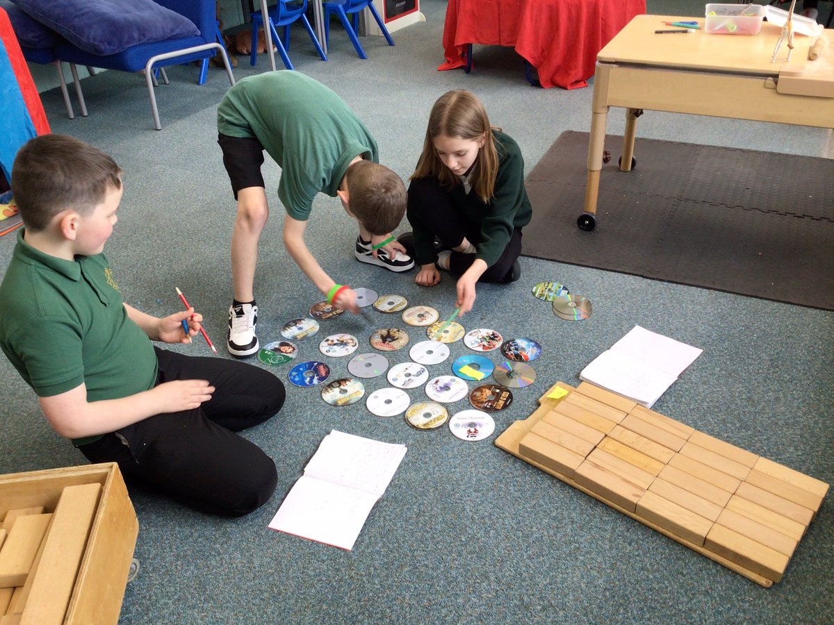 Crathie_School's tweet photo. We are learning about multiplication & division number families. Making & using arrays was a fun way to really see how multiplication & division are connected. The younger pupils enjoyed making the arrays. #STEM #activemaths https://t.co/saDZZAAZoV