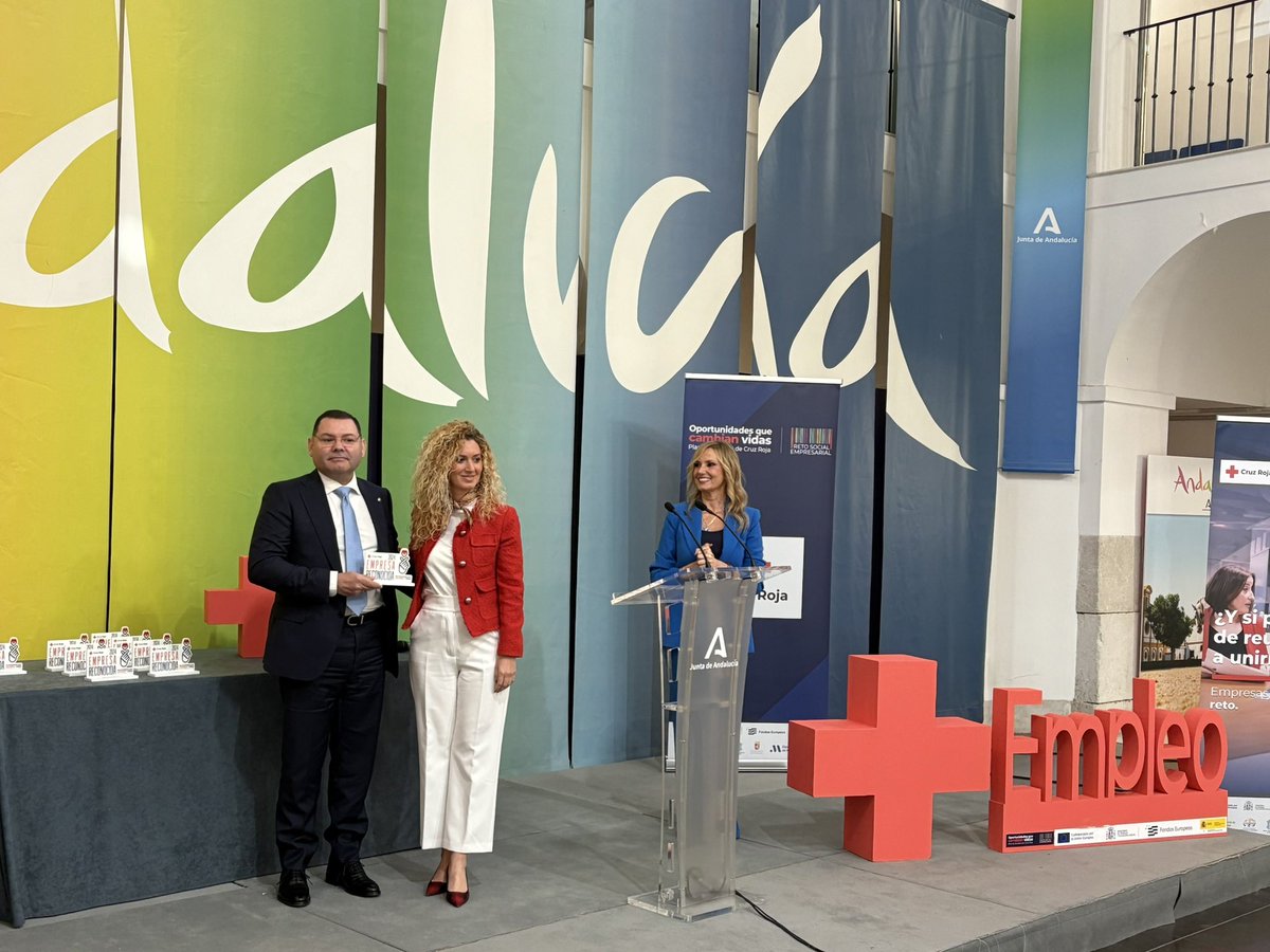 Hoy hemos celebrado nuestro acto de reconocimiento a empresas colaboradoras del #PlanEmpleoCruzRoja en Málaga. En la sede de Turismo Andaluz, distinguimos a 10 empresas destacadas por su compromiso con la inserción laboral de colectivos vulnerables y la igualdad de oportunidades