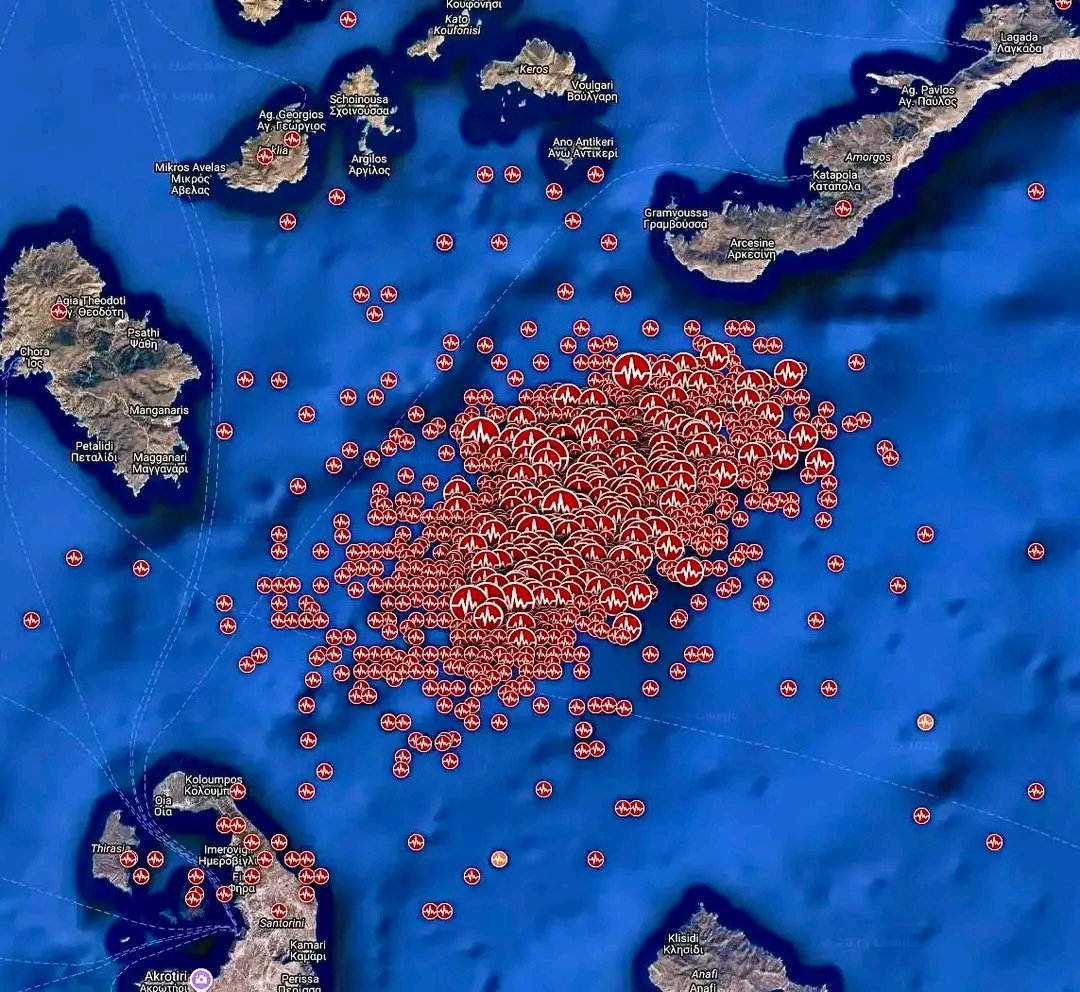 Kiranjoshi900's tweet image. 🇬🇷🙏🏻 Pray for Santorini island in #Greece. Greeks pray that a big earthquake does not cause a tsunami like the 7.8 earthquake did in 1956. 
++++++
#earthquake #Santorini #Greece #greece_needs_to_breath #Sismo #Terremoto #σεισμός #SantoriniEarthquake #SantoriniVolcano #Santorini