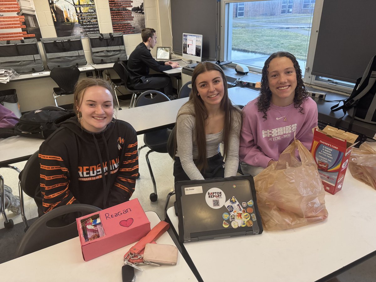 CoachOlson11's tweet image. Our @RaptorReporters celebrated Valentine’s Day first period! Such a thoughtful and fun group!!