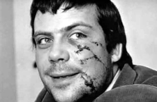 Roybattyforever's tweet photo. Hoy sería el cumpleaños de Oliver Reed, que falleció en 1999 antes de terminar el rodaje de "Gladiator"

Su muerte fue tan estrambótica como el resto de su vida.

Comenzamos hilo👇👇 https://t.co/WnEiXj4PkJ