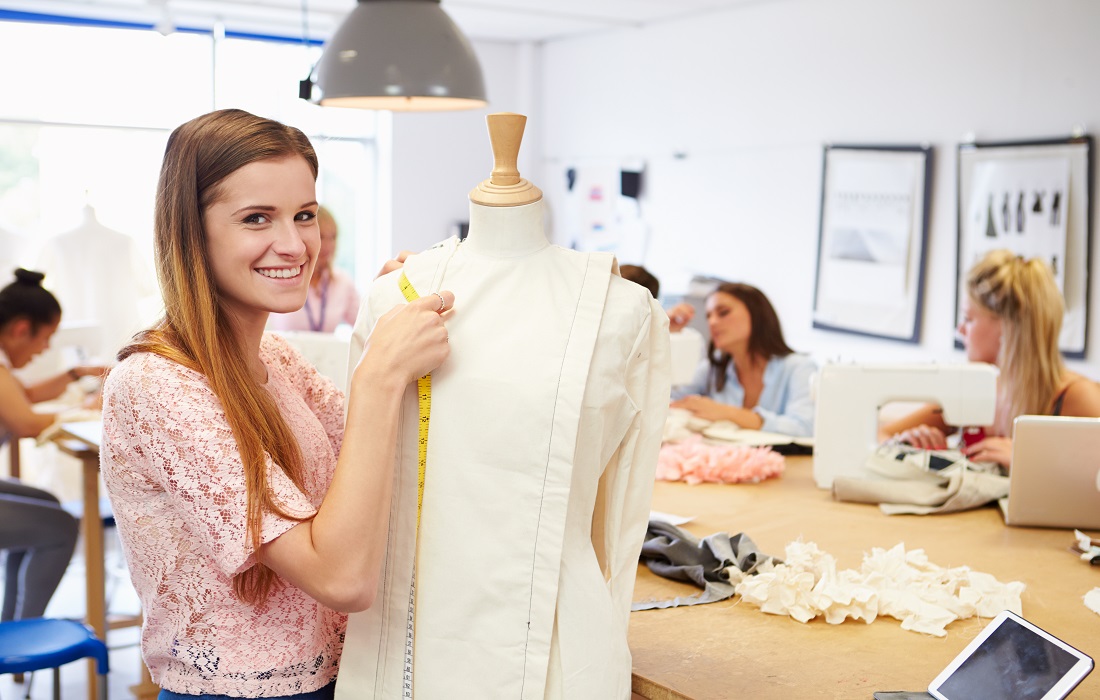 JCP Jobs Plus More (@jcpjobsplusmore) on Twitter photo An Apprenticeship is a real job allowing you to earn money whilst gaining valuable qualifications and experience.
Learn more about apprenticeships from <a href="/AmazingAppsUK/">Amazing Apprenticeships</a> here: ow.ly/6R1M50Q2Bhg
#Apprenticeships
#NAW2025 An Apprenticeship is a real job allowing you to earn money whilst gaining valuable qualifications and experience.
Learn more about apprenticeships from <a href="/AmazingAppsUK/">Amazing Apprenticeships</a> here: ow.ly/6R1M50Q2Bhg
#Apprenticeships
#NAW2025