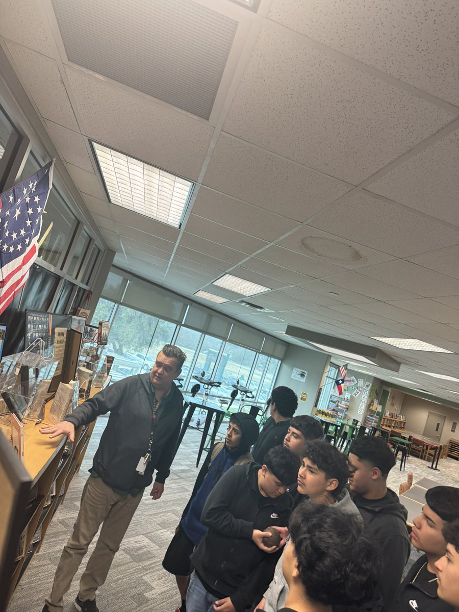 SWISD Innovation Library Services tweet media