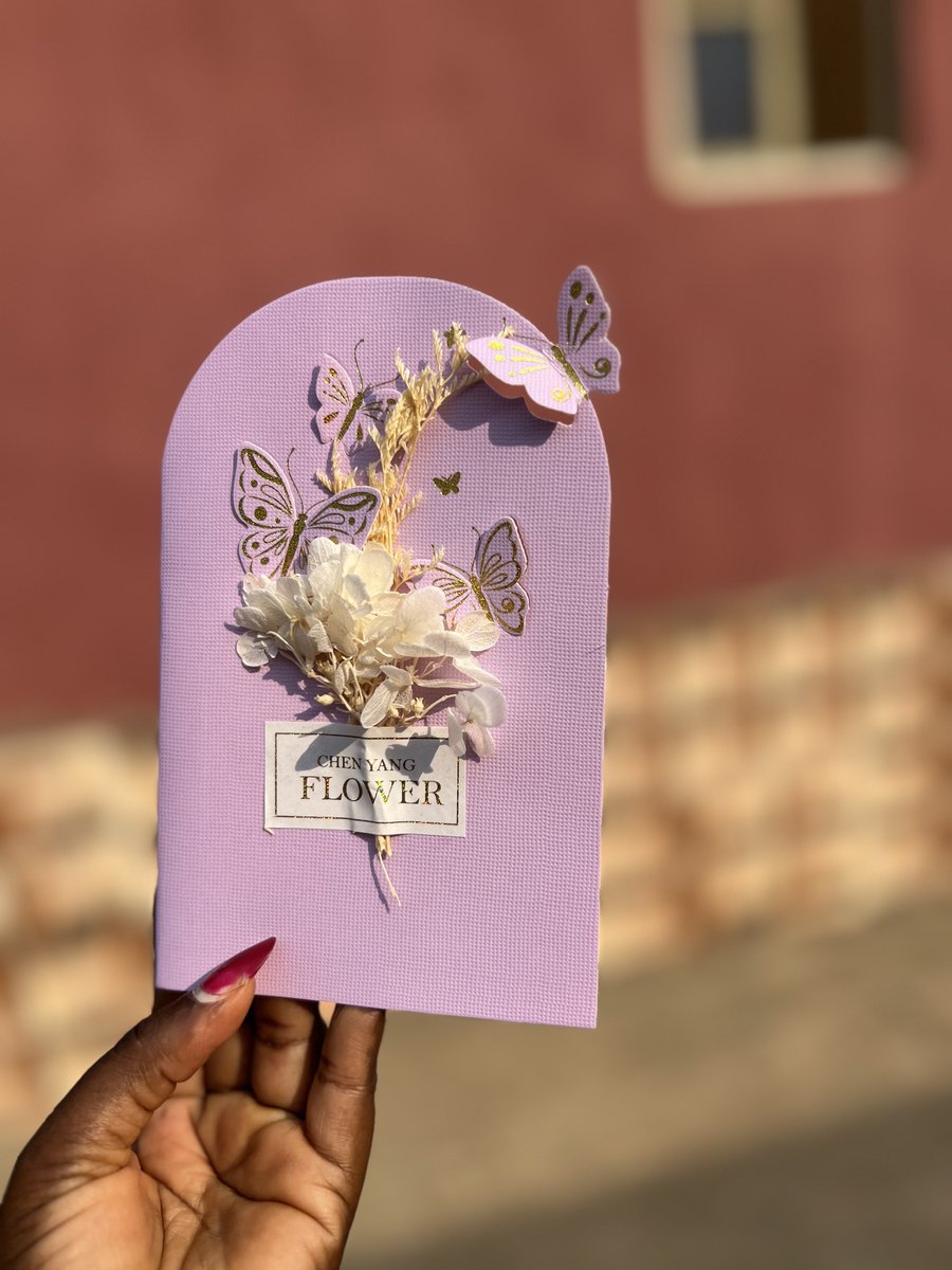 My_Bloom_Chic's tweet image. Beautiful flower gift cards❤️
3500 naira