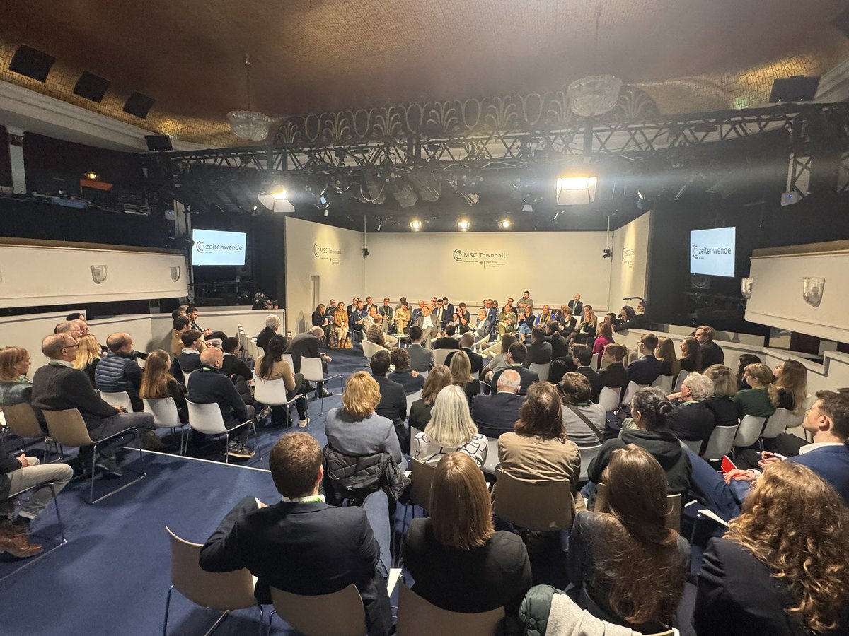 “Manche Deutsche denken, ‘das ist nicht unser Krieg’ - Putin und Trump machen klar: Es ist euer Krieg. Und Kriege werden gewonnen oder verloren.” <a href="/Makeiev/">Oleksii MAKEIEV 🇺🇦</a> <a href="/MunSecConf/">Munich Security Conference</a> #MSC2025