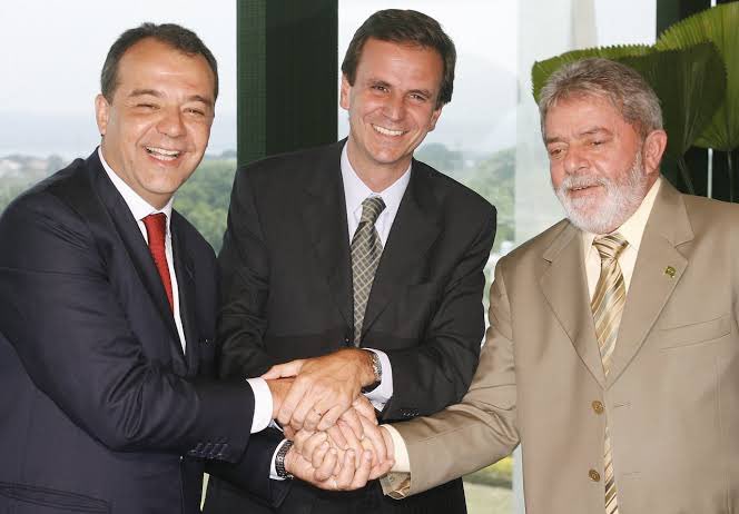 Nervosinho, você entende de maquiagem, não de segurança. Tudo no seu governo é perfumaria! Está no quarto mandato e não conseguiu resolver os problemas básicos do Rio. Só lorota!
A Guarda Municipal tá largada, orientada pra dar porrada em trabalhador e multar motorista, ao invés