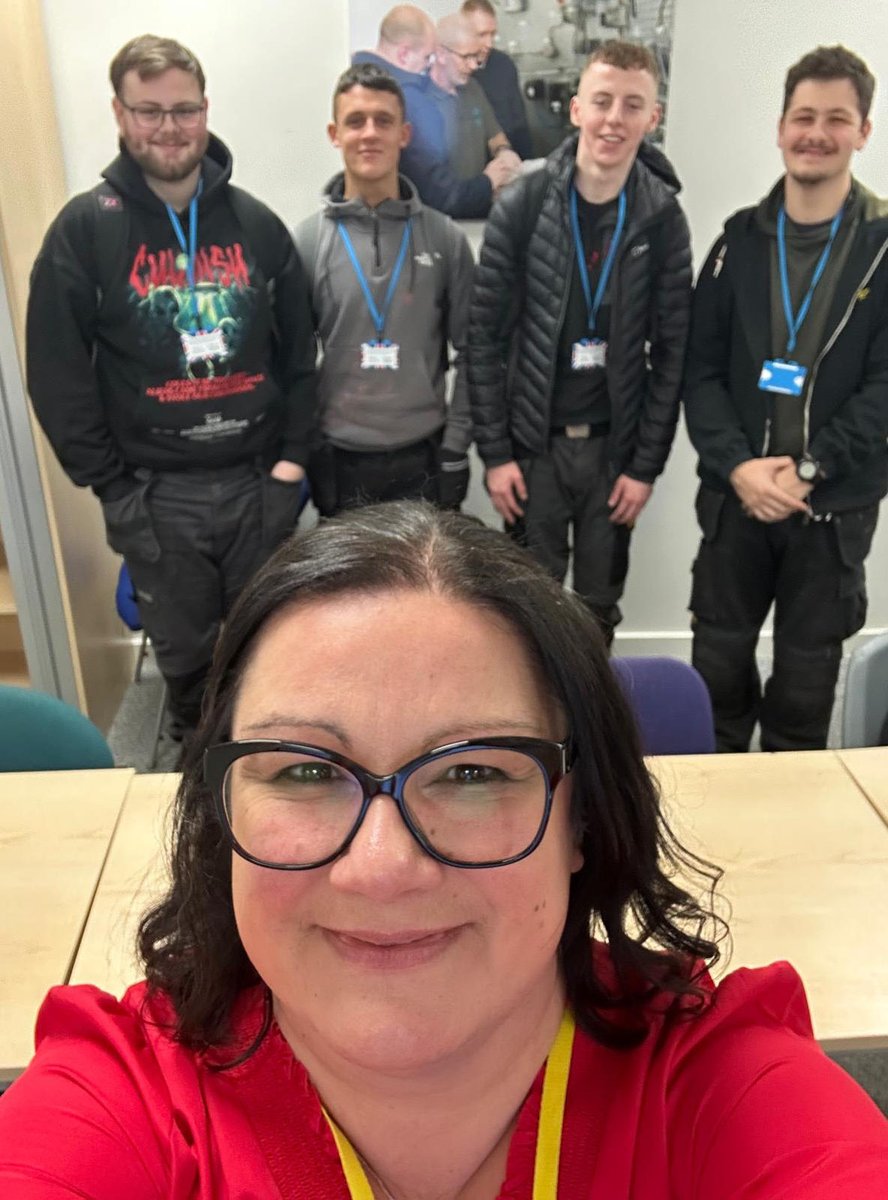 Durham Lifting tweet media