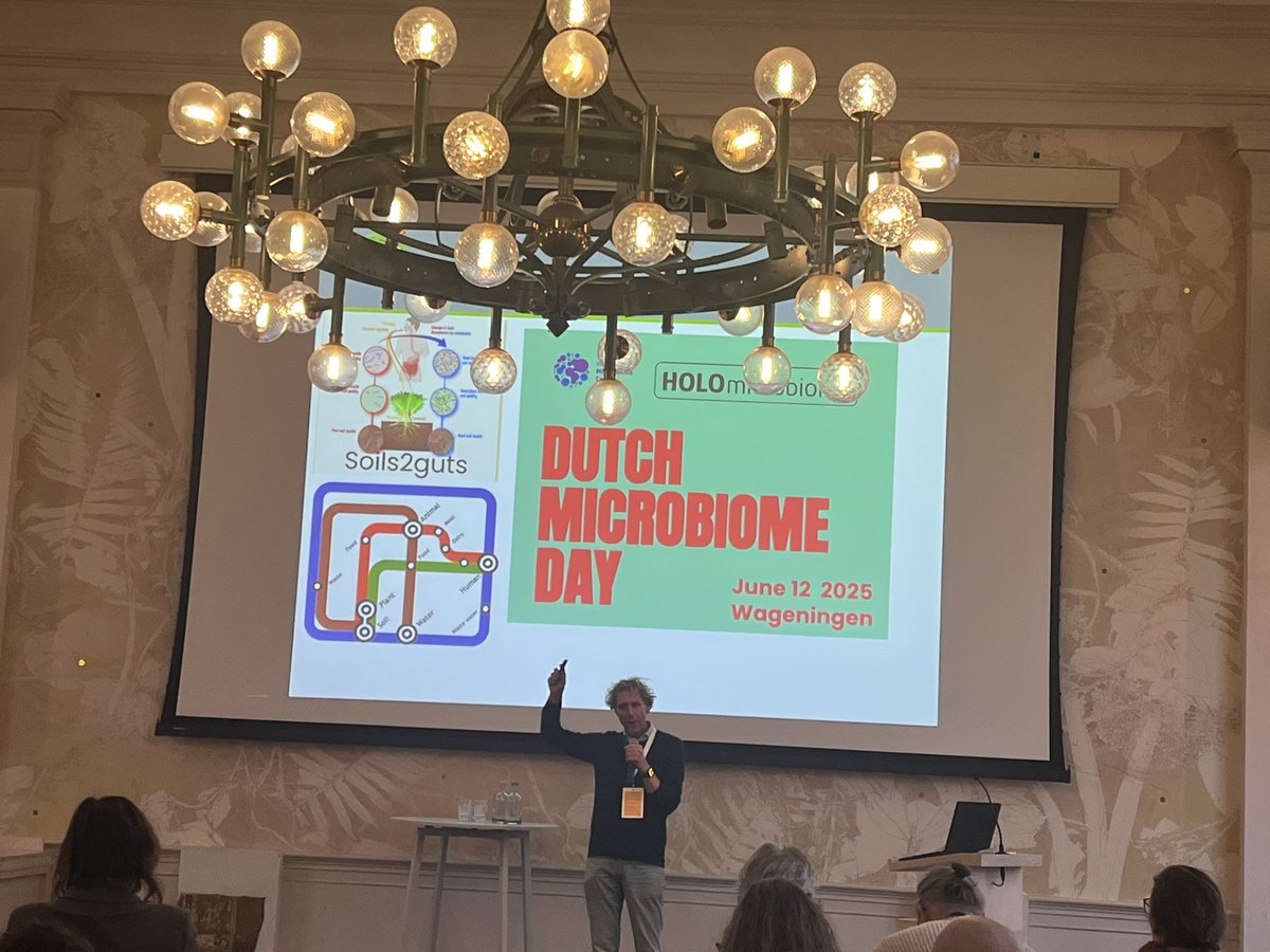 zaf_kon's tweet photo. 🦠🧫🥦🏞️🐎 Dutch microbiome day! June 12, 2025 @Wageningen 

#microbiome #HOLOmicrobiome #Netherlands https://t.co/Miq4RpeUNS