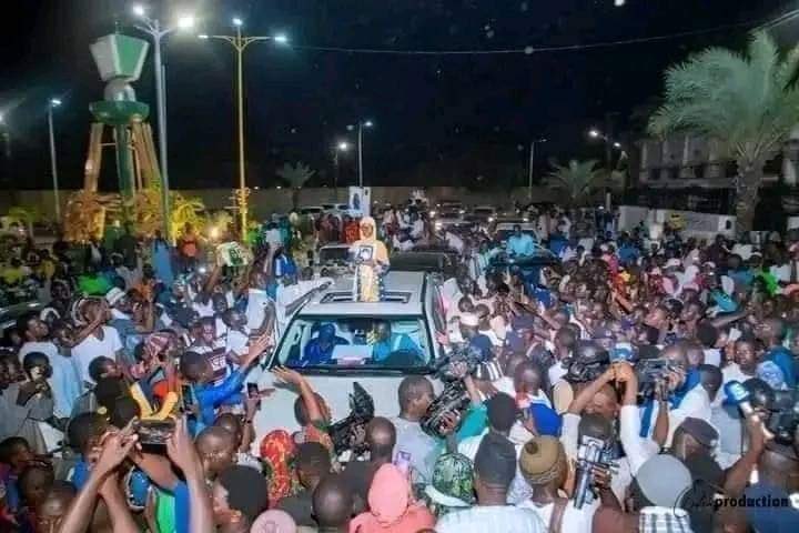 abbkar_ai's tweet image. This is how Senegalese celebrate their daughter who took the first position in the International Qur&apos;ān Recitation Competition.