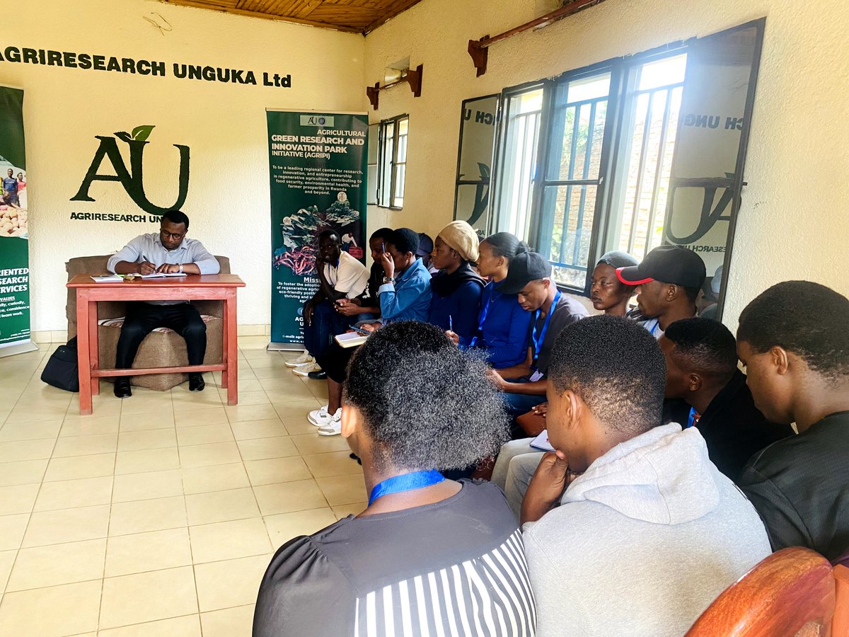 AGRIRESEARCHLtd's tweet photo. Today, we were pleased to host students from @UR_CAVM who are pursuing Agricultural Mechanization. The visit aimed to inspire them by showcasing @agriresearchclb's transformation into a leading agri-research company, supporting them in initiating their #NearYouFarmers club. https://t.co/9NECABby9Q