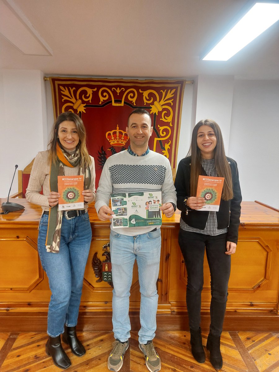 FAELinforma's tweet photo. Nos reunimos con el @AytoPulpi, con el objetivo de sensibilizar y fomentar el correcto #reciclaje de los #RAEE entre la ciudadanía ♻️
👉Campaña #Ecosinergias IV: cooperación entre las #entidadeslocales y los #comercios del #sectorelectro de Andalucía
@RAEEAndalucia https://t.co/jx3DvDjE87
