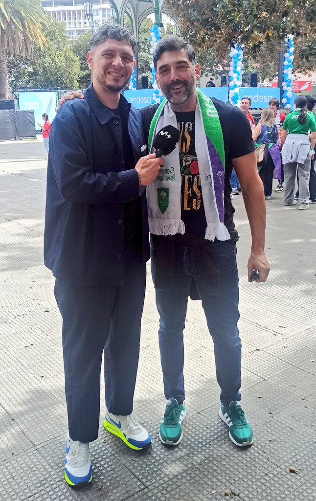 jruqui's tweet photo. Cosas chulas que pasan en la #minicopa y #CopaACB como conocer al gran @Jose_Ajero https://t.co/fLqibtYS75