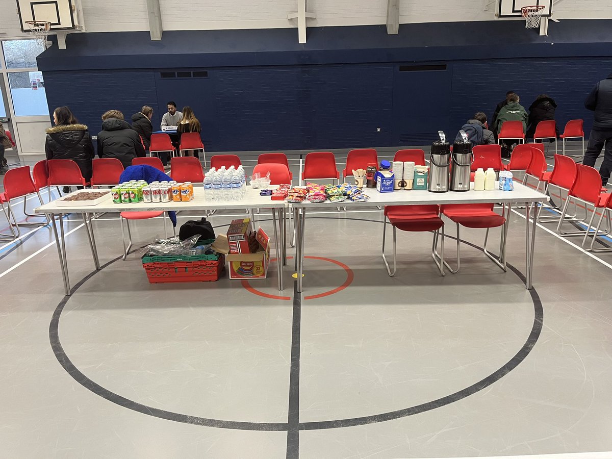 FriendsofOPHS's tweet image. Set up for the year 10 parents evening! Come and buy your drinks and snacks! Cards accepted! @OrchardParkHigh