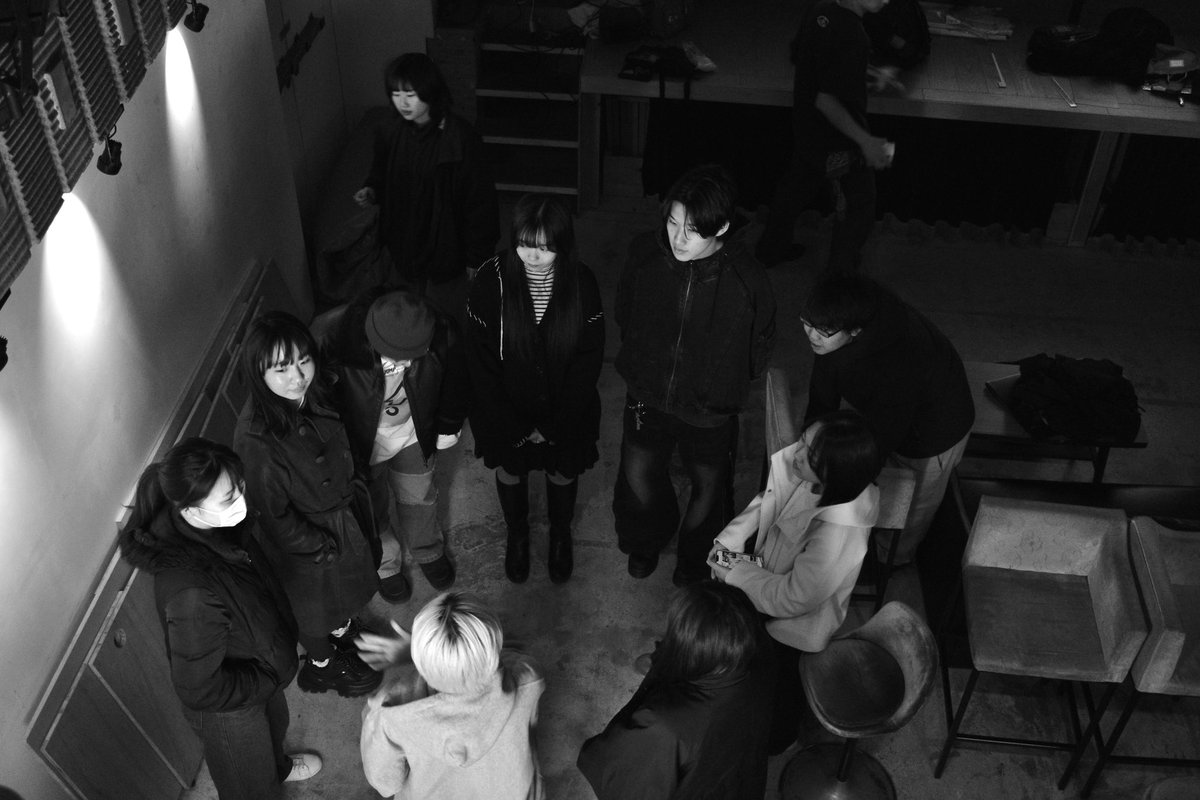 eishinten's tweet photo. 『映身展2025』
本日は小屋入り1日目でした！
展示作品の設営、上映環境のチェック等を行いました。
明後日からの本番に向けて、明日のゲネも走り抜けます🗿 https://t.co/78UpjHzWe7