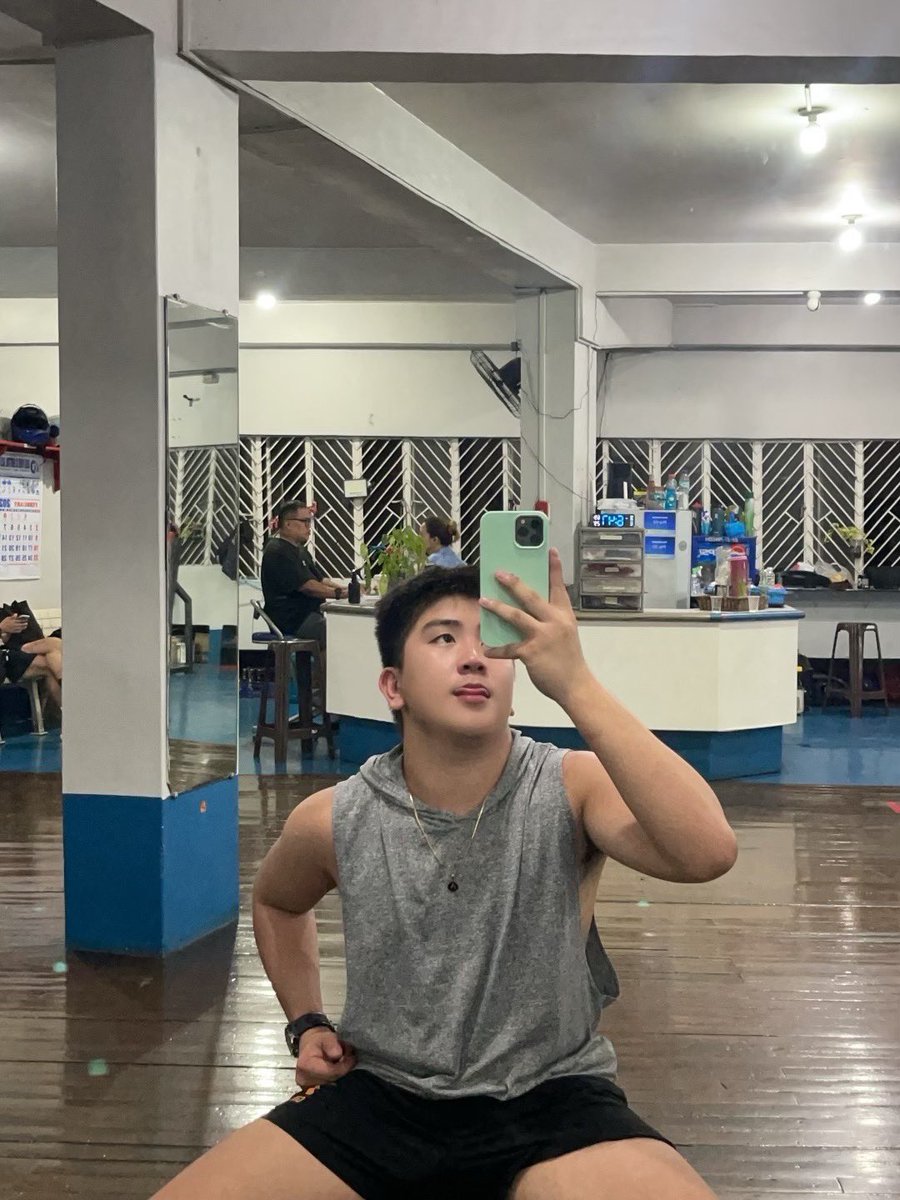 chinitodrake's tweet photo. Gym ??? https://t.co/yNxRQvo48h