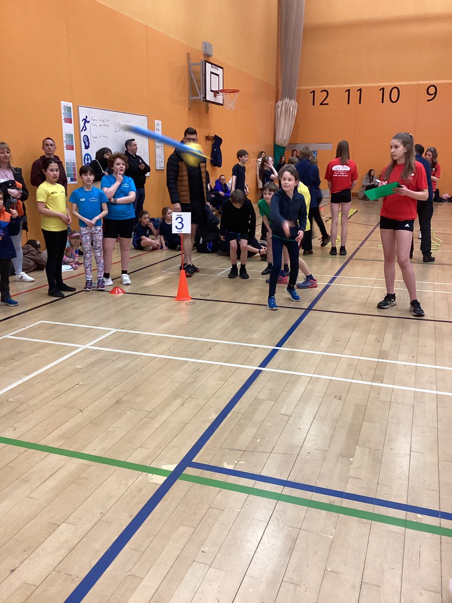 LIVE ACTION from tonight’s Y5/6 Sports Hall Athletics competition. @ThurgolandPS <a href="/SpringvalePS/">🌈Springvale Primary</a>