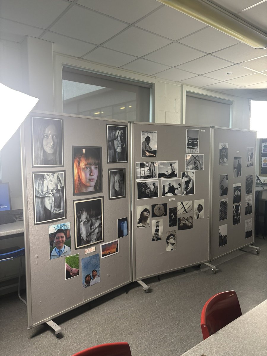 All ready for yr9 Pathways Evening! Come on down to chat all things Art and Photography 🎨 📸 <a href="/TuxfordAcademy/">Tuxford Academy</a>