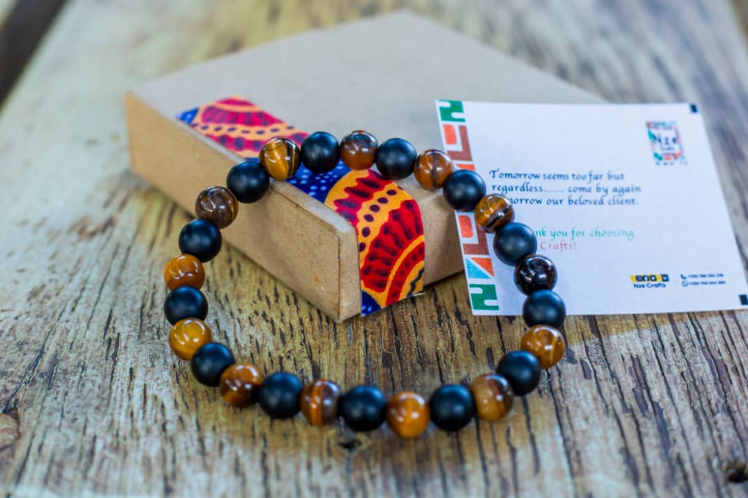 ChaigaDestiny's tweet photo. Make your valentine's day gift as simple and sweet as two things ❤️❤️ 
1. Buy him or her ticket to the Mapenzi Beyond Borders poetry show.

2. Get her some lovely bracelets from @NzeCrafts. @Nzensubuga 

You won't go wrong with these two ☺️☺️☺️ https://t.co/vagAVdd7rn