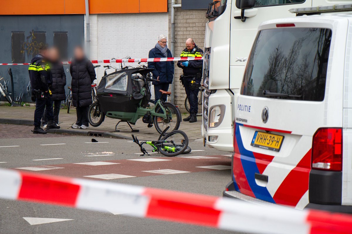 Kindje zwaargewond na aanrijding met vrachtwagen in Haarlem