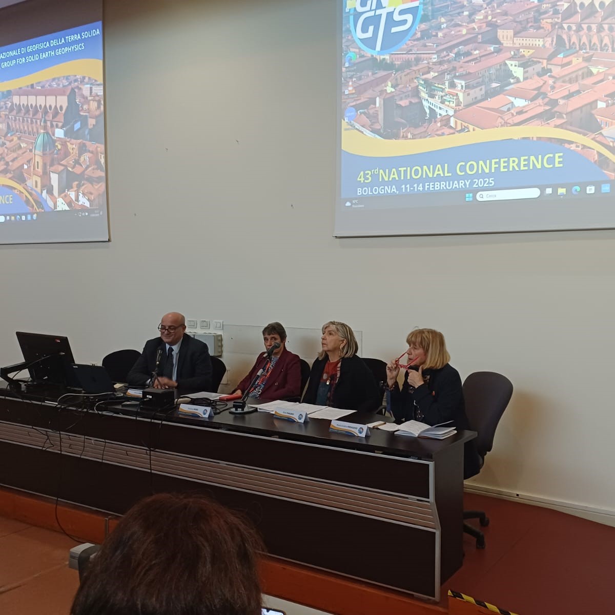 Conferenza #GNGTS, sessione dedicata ai progetti #PNRR: 
👉 #GeoSciencesIR
👉 #MEET
👉 #itineris
Tra i temi oggetto di confronto, la sostenibilità delle infrastrutture di ricerca nella fase operativa e il futuro della ricerca nazionale ed europea nel nuovo scenario geopolitico.