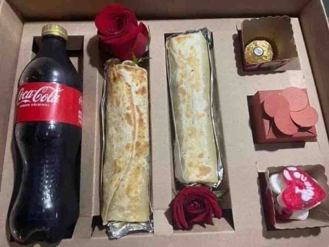 El Guarromántico tweet media