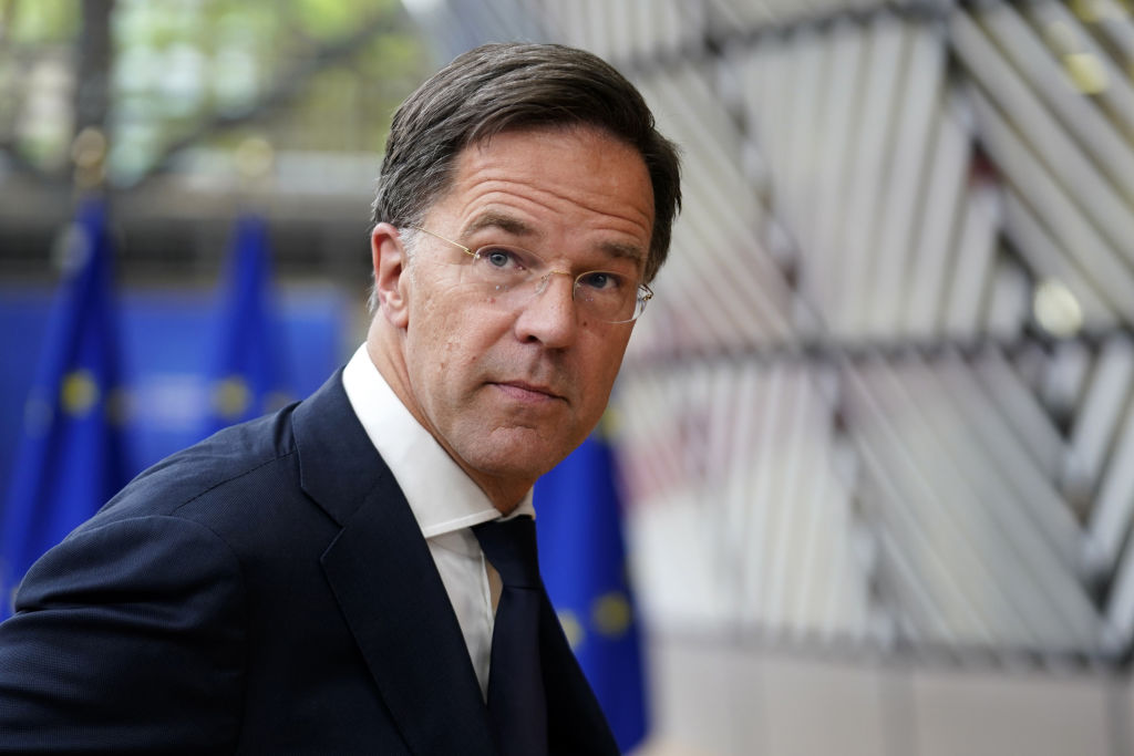 Megatron_ron's tweet photo. JUST IN:

NATO Secretary General Mark Rutte suddenly changed the tone and called Putin a strong negotiator 

He said that the Russian president's participation in the negotiations is necessary to achieve peace.

It looks like someone got a call from Washington... https://t.co/wzxkbnrVkS