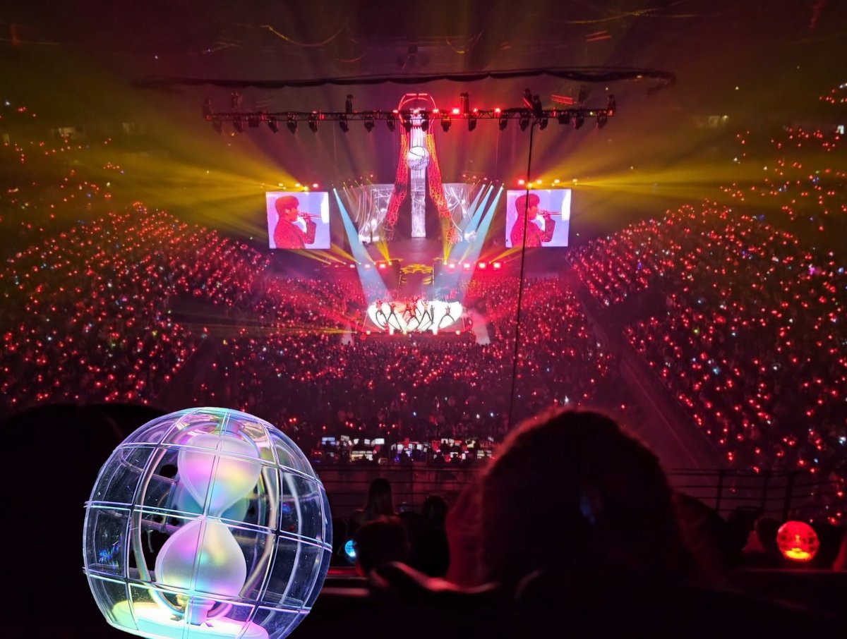 AGuyWithARat's tweet photo. What a crazy night #ATEEZinCologne #ATEEZinEurope #ATEEZ https://t.co/Ur5Fa6KvZB