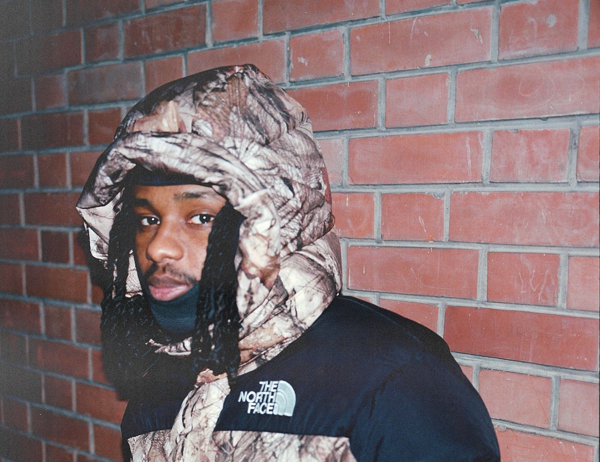 Kulturlesite_'s tweet photo. Les sorties de la semaine : 

PROJETS 

▫️Mecra
▫️Jeune B
▫️Vacra
▫️Drake & PartyNextDoor
▫️1PLIKÉ140
▫️Saïf
▫️Jrk 19
▫️Triangle des bermudes
▫️Candice
▫️Timal
▫️Achka
▫️Godson

SONS

▫️Sasso
▫️Jayel
▫️Beendo Z 
▫️Zitoune
▫️Glk x Gradur
▫️Yoko
▫️Th
▫️Tif & SDM
▫️Guy2Bezbar
▫️113
▫️404Billy
▫️Aj Tracey & Jorja Smith 
▫️Jey Brownie
▫️3arbi x Jamso
▫️Meech20x50
▫️WLMS
▫️D2L
▫️Bruni
▫️DLS
▫️Tekmé
▫️Lin’s
▫️MRG
▫️Lucho
▫️Holy Brune
▫️Robin
▫️Mallaury
▫️Wassim
▫️Angelcy & Jungeli
▫️Alien
▫️Big Bessel
▫️Vicky R 
▫️Monsieur Dioni

Playlist Radar des sorties : https://t.co/zawh8eAEza