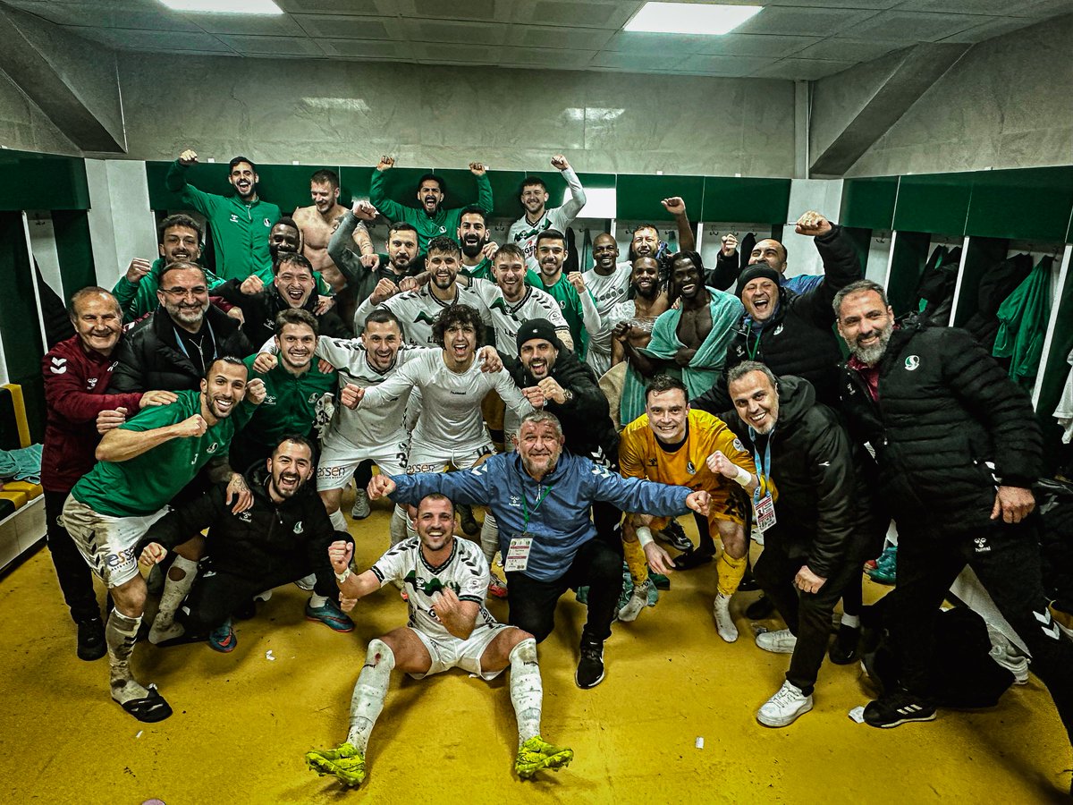 💚🖤 Pazartesi günü herkes stada!

#YolumSeninle