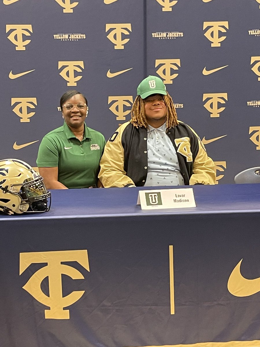 Today Lavar Madison from Thomas County officially signed as a Night Hawk! We can’t wait for next season!