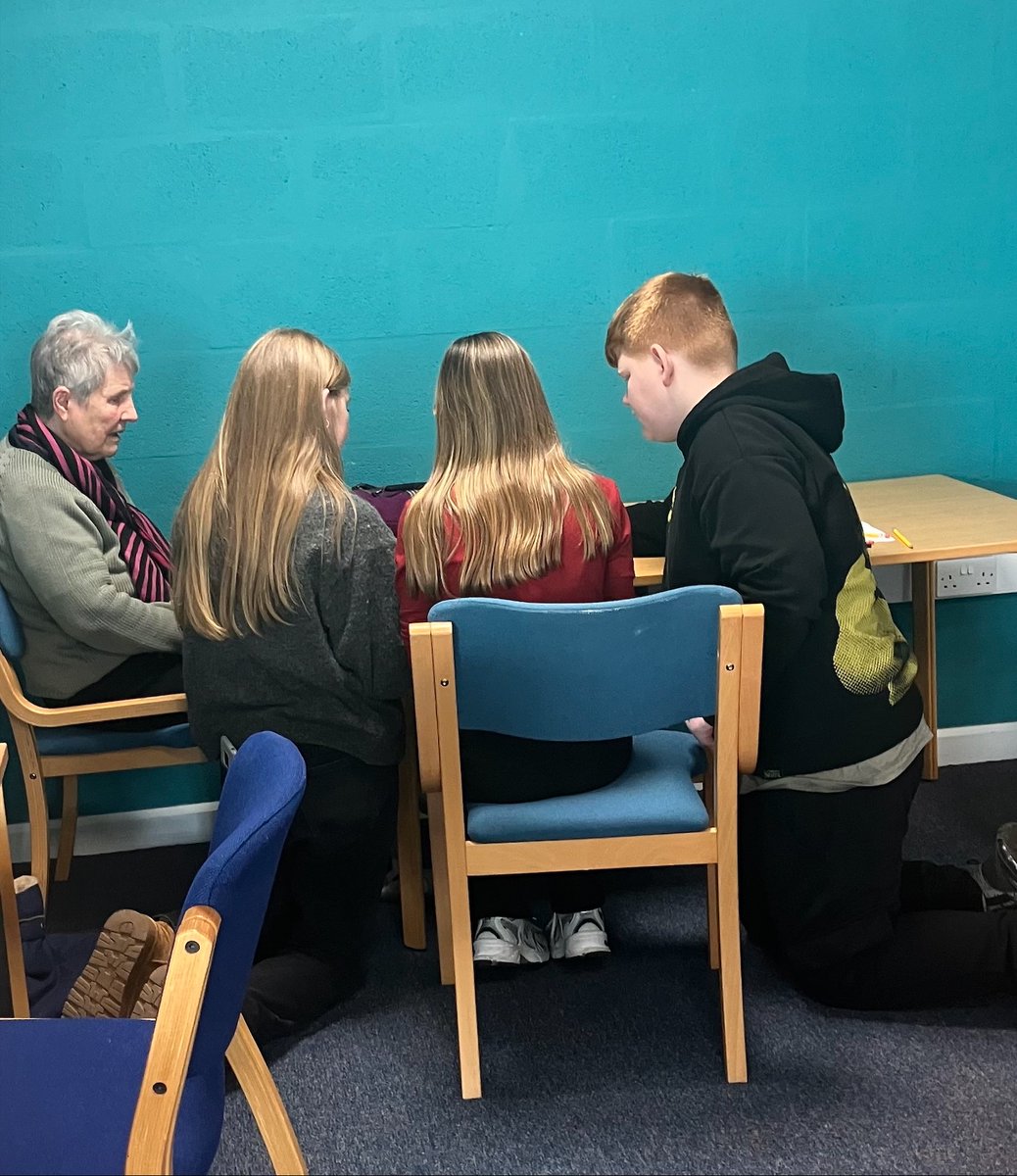 Ullapool Youth Forum students took the time to help members of the community with "Get to Know Your Techno", during their lunch hour. Helping those needing some support with technology. 🙂