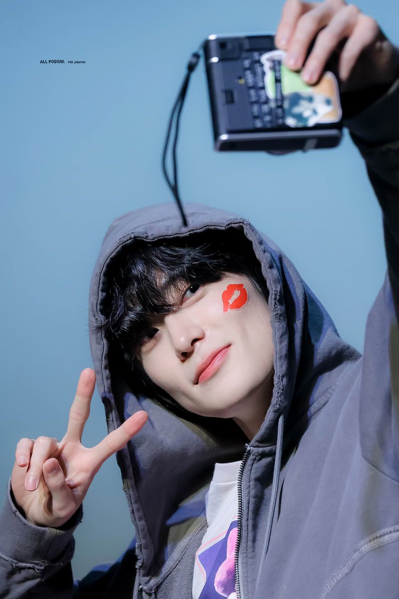 생일 축하해💚

#HAPPYJAEHYUNDAY
#재현이_생일이야_음흠
#UnconditionallyWithYuno