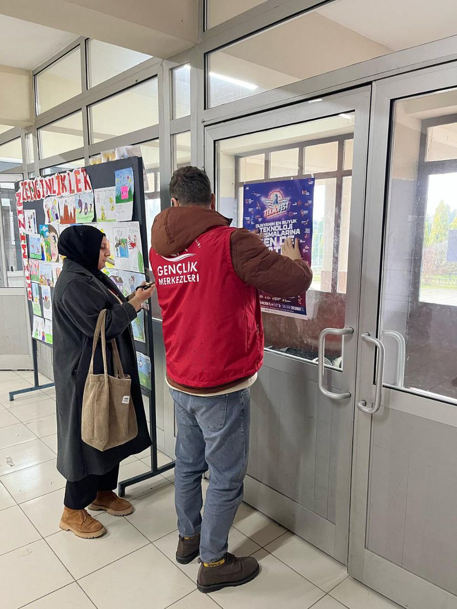 GSB_CaycumaGM's tweet photo. Teknofest yarışma tanıtımları için bugün Nuran ve Celal Gülşen Mesleki ve Teknik Anadolu Lisesi ve Nihat Kantarcı Anadolu Lisesi ziyaretlerinde bulunup tanıtımlarımızı gerçekleştirdik. https://t.co/IIIfeNEzPp