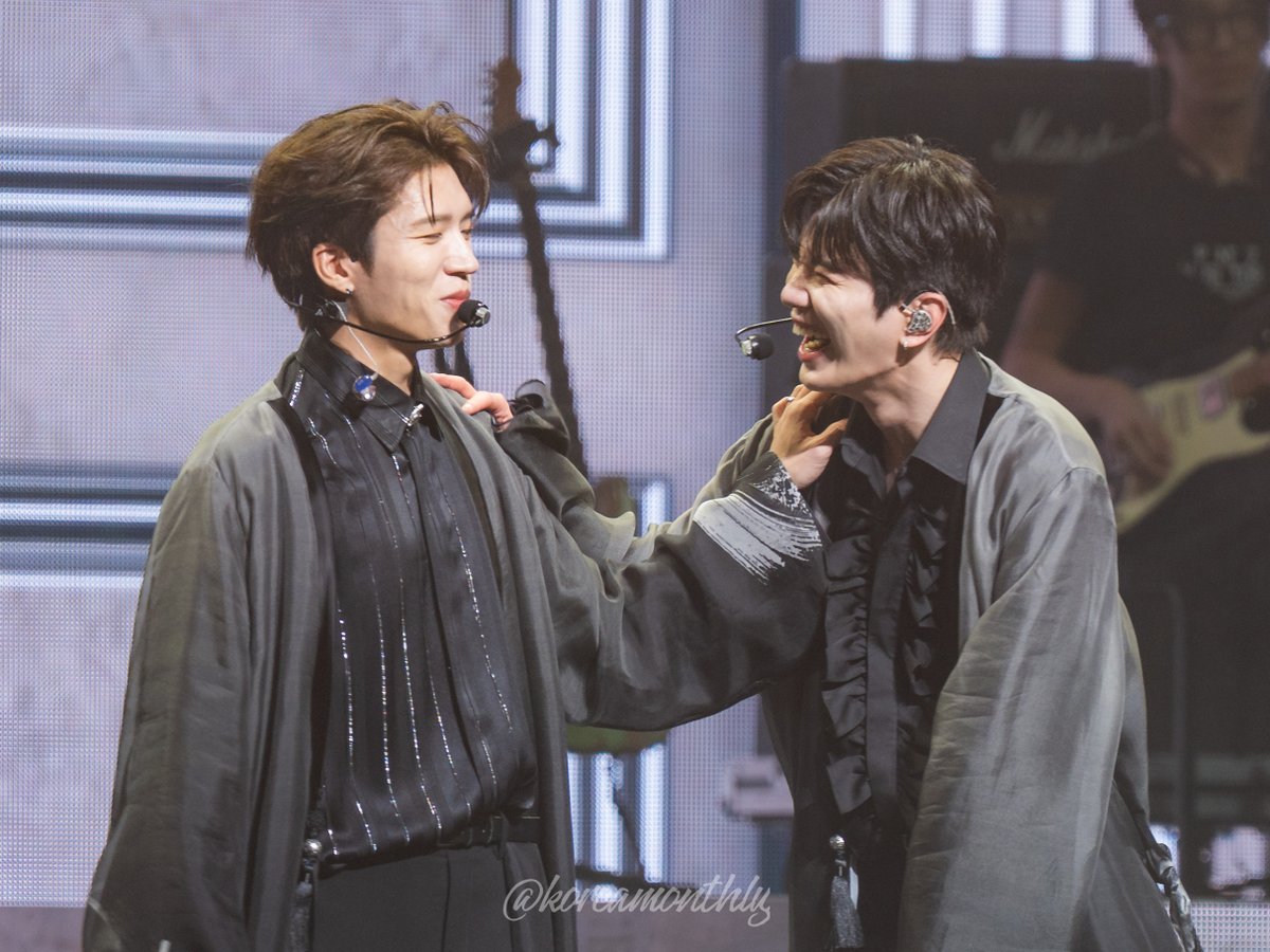 koreamonthly's tweet photo. To celebrate Vday, here are some of our favourite moments from INFINITE's concert exactly a week ago!
P.s. we're not gatekeeping our photos (there are >100 of these gems on our website ๐)
๐https://t.co/VzUiqs7Aqi
#์ธํผ๋ํธ #INFINITE #INFINITEinSingapore #INFINITEinSG https://t.co/G26FosyZIs