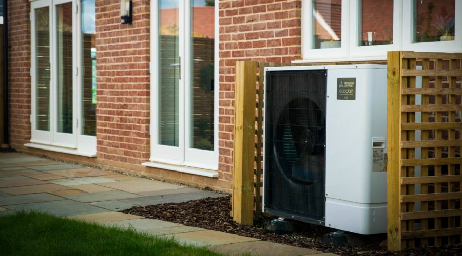 SpecifierReview's tweet image. Mitsubishi Electric (@meuk_les) is proud to announce the launch of a new augmented reality (#AR) app specially designed to assist households in visualising an #Ecodan #airsourceheatpump in their home before buying. 

This innovative tool allows users to see exactly how a heat…