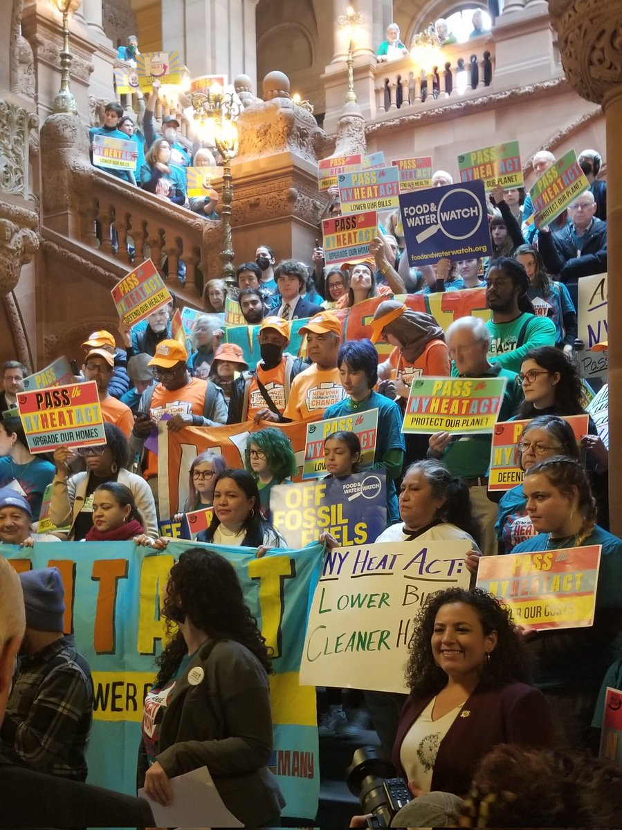"Since the enactment of our landmark climate act, the Hochul Admin has gone from incrementalism to inaction now to undoing mandates by expanding fossil fuel infrastructure when we must be expanding renewable energy generation."  Michael Richardson, @thirdactupstateny.bsky.social