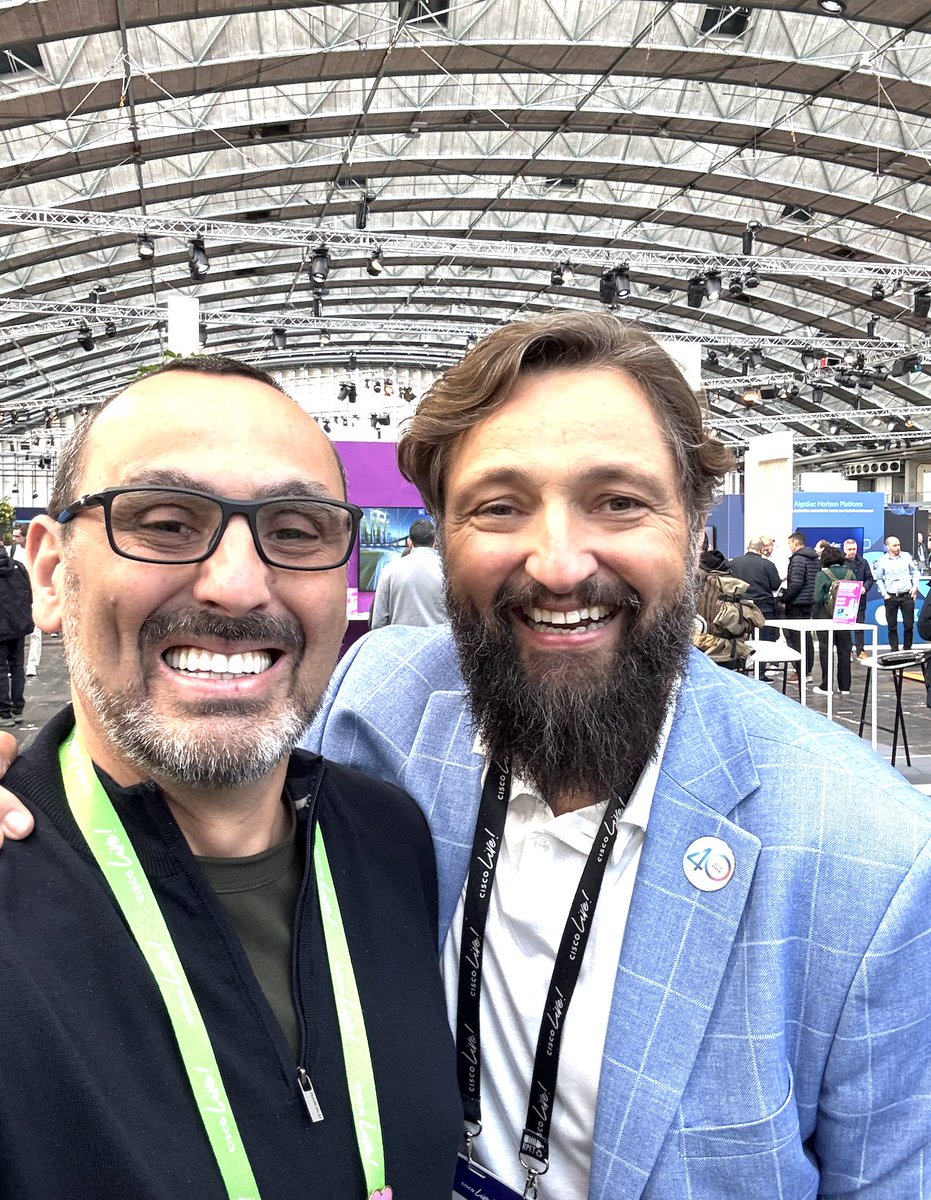 SplashAccess's tweet image. Just had an incredible two-minute chat with @Oliver Tuszik at #CiscoLiveEMEA  🌟 Grateful to be part of this amazing partner ecosystem. Of course, I couldn’t miss the chance to bring up the SplashAccess app on the updated Cisco Networking App Marketplace  🚀 (🔗…