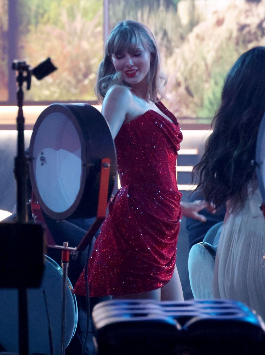 besttofswift's tweet photo. my precious girl https://t.co/9Eaw9CApbA