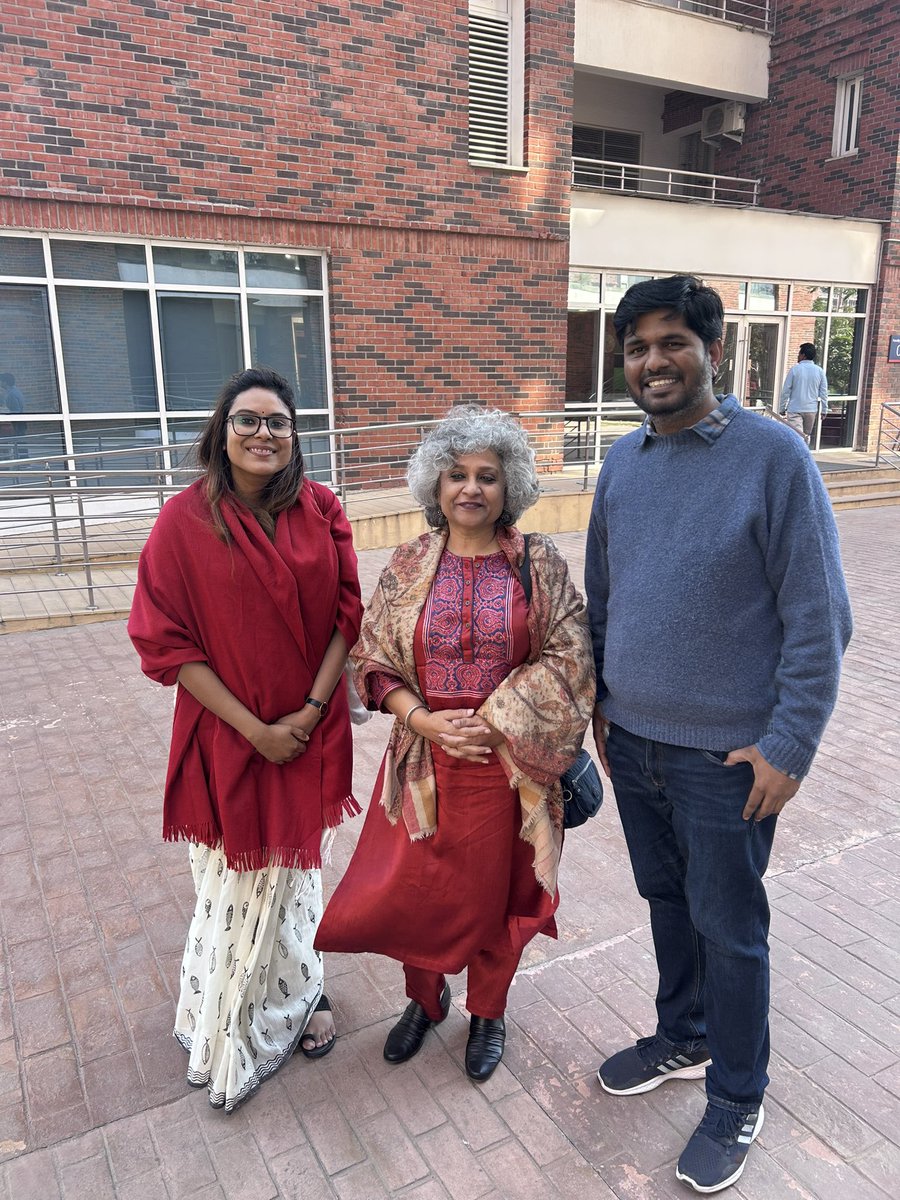 _ADeshpande's tweet image. When former students come visiting, it’s a happy day 😁 Lovely to welcome @jitendra_econ  at his alma mater. #teacherslife #teachersofx