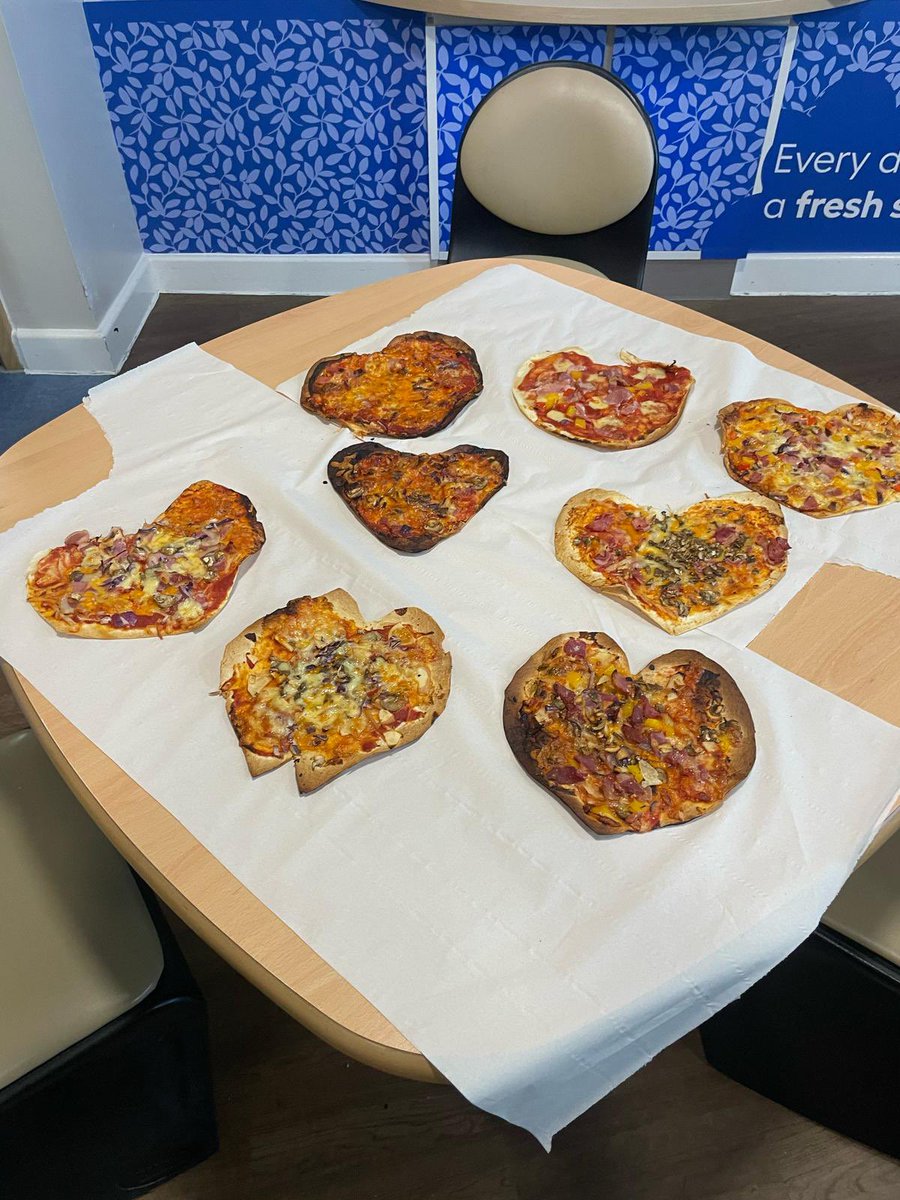 Pizza making to celebrate an early valentines on Churchill, went down a treat and amazing to see so many of our patients engage!🍕