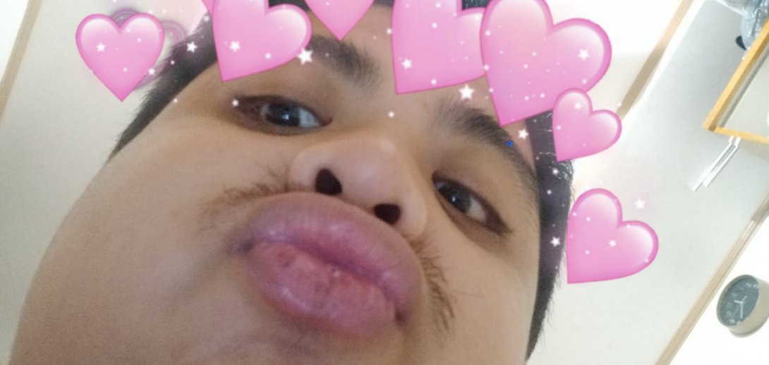 JeffreyPosadas's tweet photo. Happy Valentine's Day 💚 Like this photo so you couples won't break up and all the single people will be in a relationship. 😂 https://t.co/93kjvi6Tbi