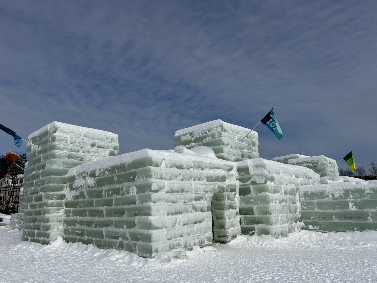 FarenellPhoto's tweet photo. Was able to make it up to Saranac Lake, NY for their annual Winter Carnival & made the pilgrimage to their massive Ice Castle.
#icecastle #northernny #upstateny #winterfun #icesculptures #saranaclake #communityevent #iloveny #newyorkstate #nys https://t.co/xX89TOiuGV