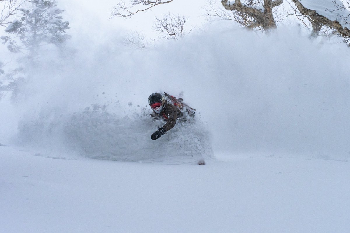 Adrenalina pura con Gerard y Sergi.
#Uller #SkiWithUller #FreeRiderAtHeart #SkiSeason #SkiTok #PowderLife