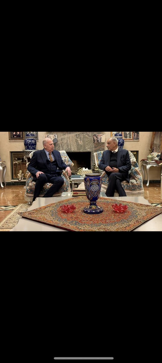 استقبلنا مساء اليوم السيد اسامة النجيفي ر ئيس مجلس النواب الأسبق واستعرضنا جملة من المواضيع السياسية المتعلقة بوضع العراق والمنطقة وضرورة تجنيب العراق محاور الصراع كما تم التاكيد على ضرورة تنفيذ قانون العفو العام بشكل حقيقي وضرورة تنفيذ ما تبقى من ورقة الاتفاق السياسي التي تشكلت