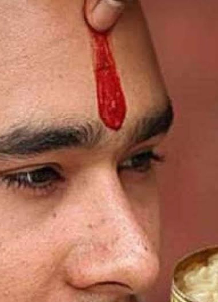 ColourFox9's tweet photo. మీ నుదుటి పైన కాషాయ తిలకం... 
అది బ్రాహ్మణవాదపు బానిసత్వ చిహ్నం. https://t.co/0s1cFCyddr