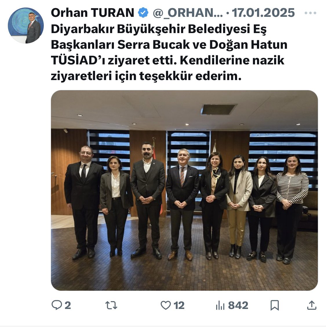Tüsiad başkanı Sn. Orhan Turan,

Şu anda okunan SELALARIN yüzü suyu hürmetine Allah senin de binlerce İŞÇİMİZİ gözünün yaşına bakmadan kapının önüne koyan o makamında ağırladığın eş başkanların da belasını versin 🤲