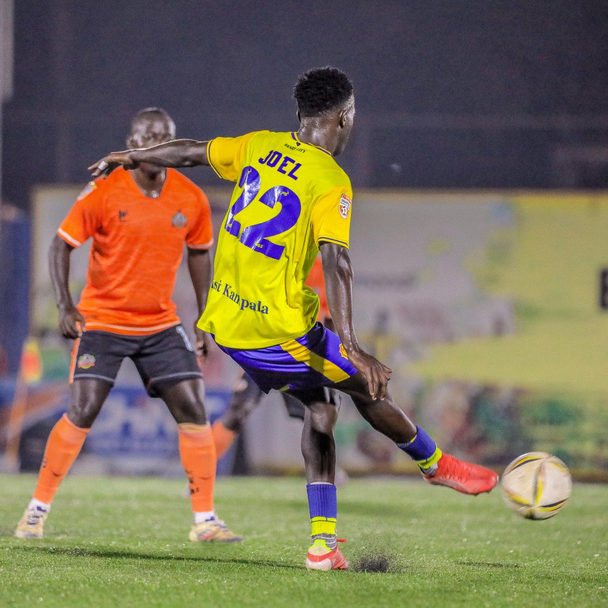 UPL's tweet photo. The second half starts. NEC FC 1-0 KCCA FC
https://t.co/1Iyk5aAZtW
#NECKCC | #StarTimesUPL https://t.co/OMaGkDv78X