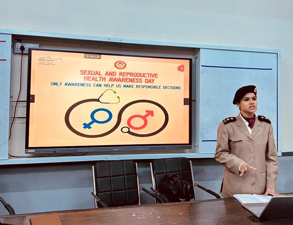dgafms_mod's tweet image. On the occasion of #sexualandreproductivehealth awareness day#, interactive lectures were organized for the students of Army Public School, Kendriya Vidyalaya 1 &amp;amp; 2 by #GeneralHospital Ferozepur. During the discussion, emphasis was given on importance of sexual and reproductive…