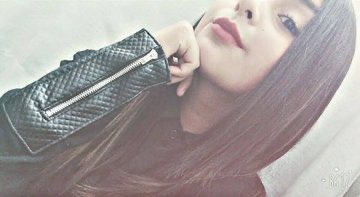 Diana tomó pastillas para abortar y abortó. Diana se informo en una pagina de facebook donde las feministas dan tips para abortar “de manera segura”. Claramente no hay manera segura para cometer ese acto delictivo. Asuman su responsabilidad viejas locas.